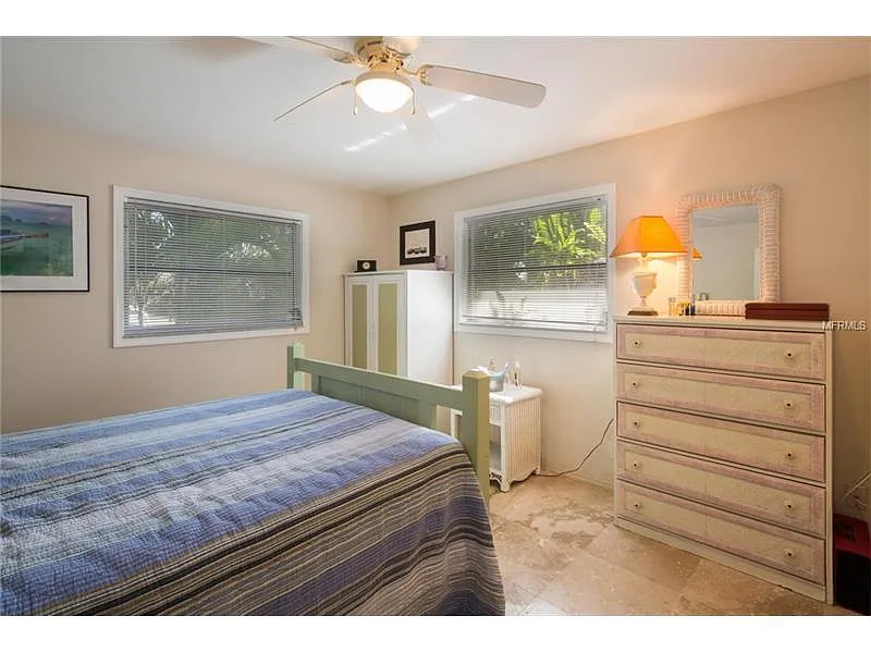 bedroom, bed